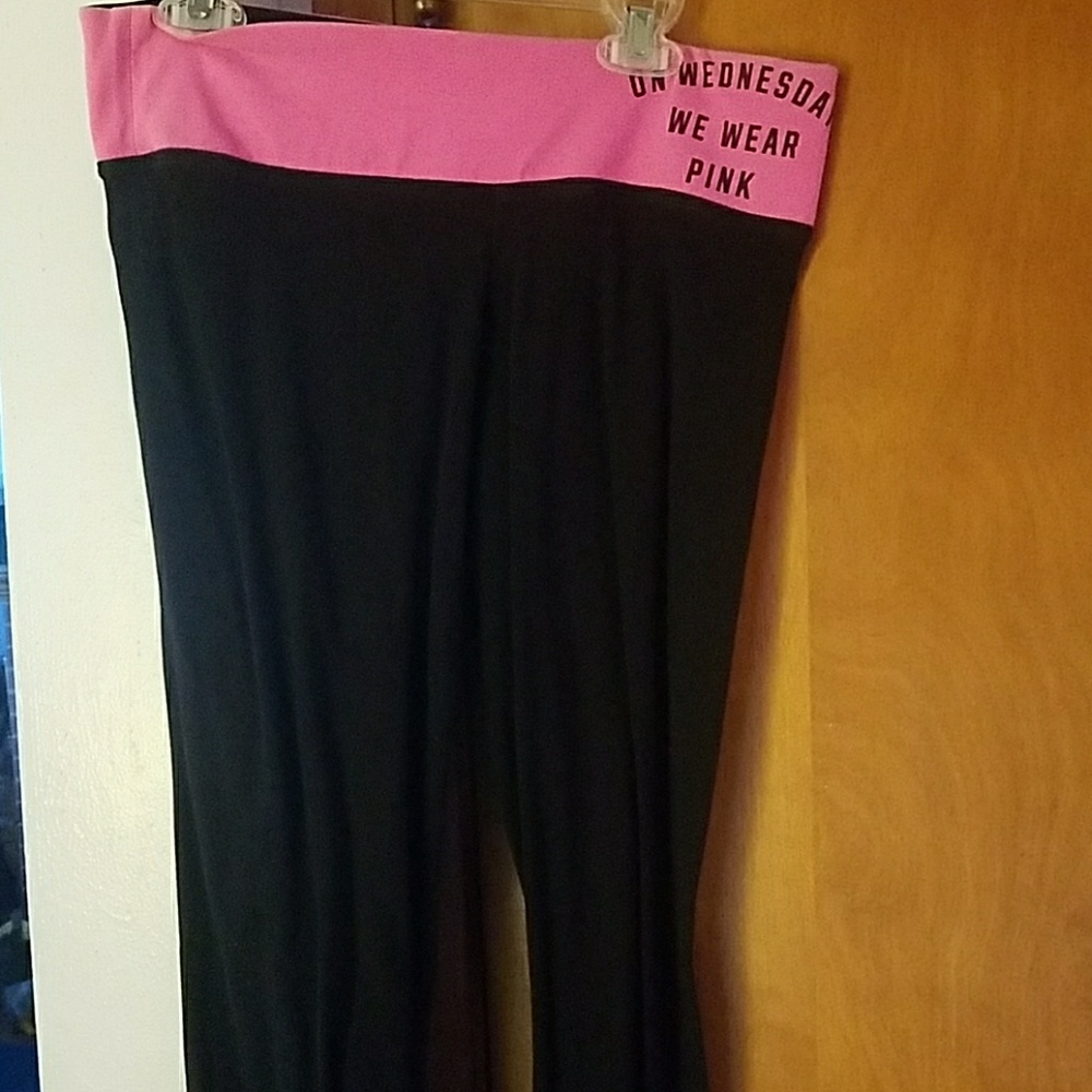 Skinny Yogas Mean Girls